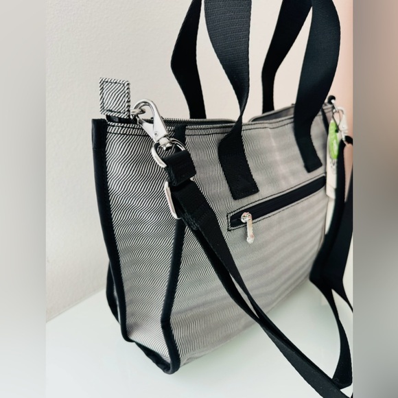 Kipling Briona Shoulder Bag Jet Handbag Satchel Black Woven - Picture 8 of 9